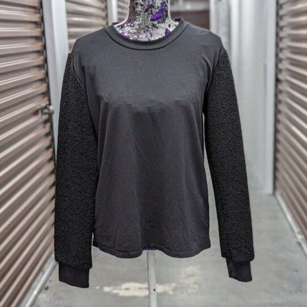 Kenneth Cole Normcore Whimsigoth NWT Large Black Sweater with‎ Sherpa Sleeves